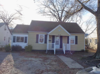 315 Norfolk Ave, Colonial Heights, VA 23834 