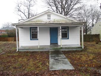 7 S Grove Ave, Highland Springs, VA 23075 