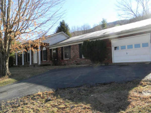 844 Pleasant Valley Rd, Cedar Bluff, VA 24609 