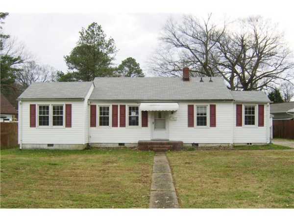 808 Paul St, Newport News, VA 23605 