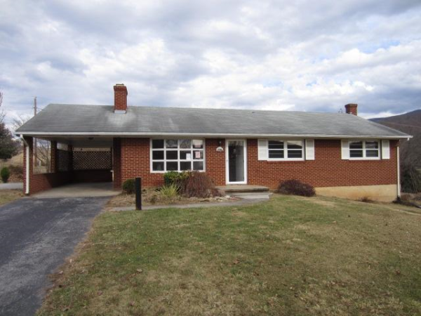 166 Noahs Dr, Shawsville, VA 24162 