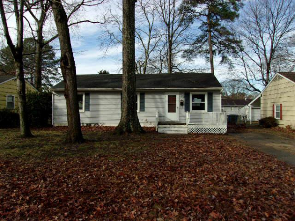 643 Daniel Dr, Newport News, VA 23601 