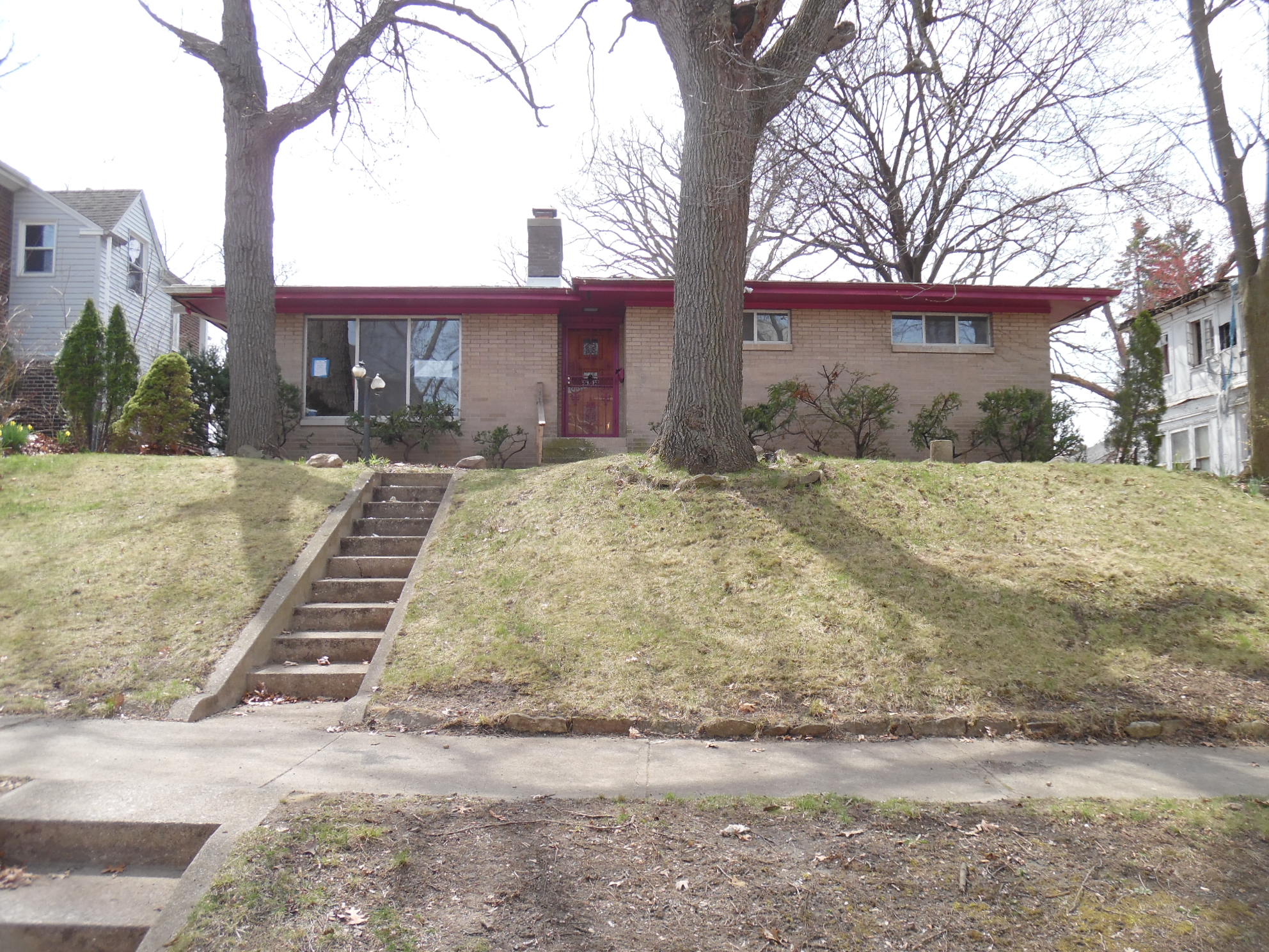 109 W 43rd Ave, Gary, IN 46408 