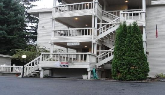 23415 18th Avenue South 5, Des Moines, WA 98198 