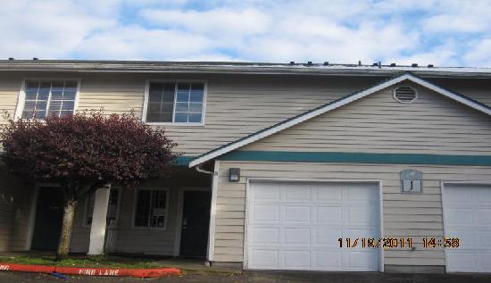 9825 18th Ave W Apt J3, Everett, WA 98204 