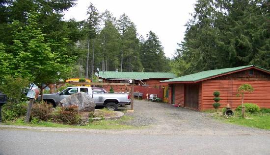 41 East Emerald Lake Drive, Grapeview, WA 98546 