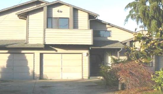 713 3rd Avenue SE, Pacific, WA 98047 