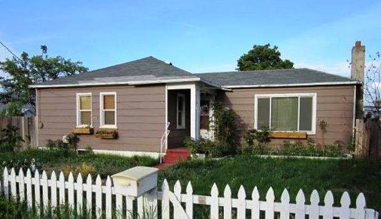 1115 Highland Drive, Wenatchee, WA 98801 