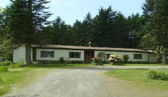 311 East Johns Creek Drive, Shelton, WA 98584 