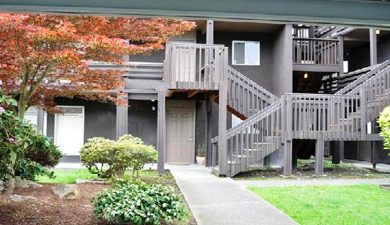 22612 6th Avenue S #1, Des Moines, WA 98198 