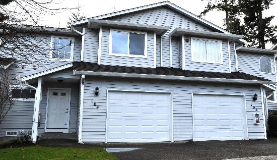 2210 South 336th Street 104, Federal Way, WA 98003 