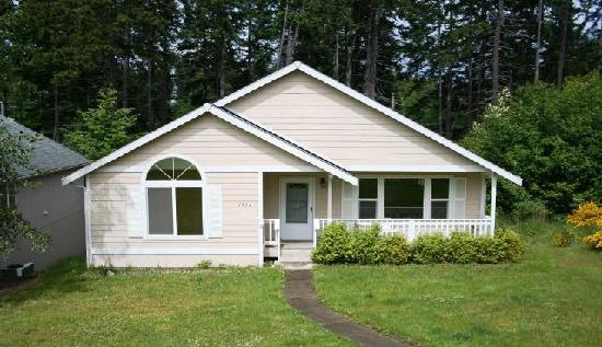 1811 West 12th Street, Port Angeles, WA 98363 