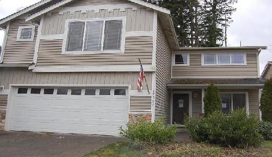 17017 119th Avenue Court East, Puyallup, WA 98374 