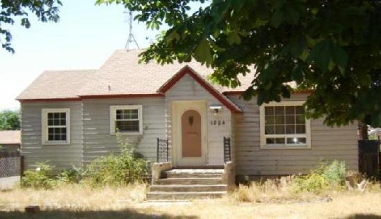 1204 South 3rd Avenue, Yakima, WA 98902 