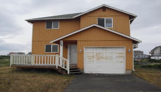 464 Breakers Court, Ocean Shores, WA 98569 