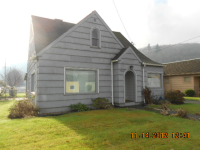 728 Perry Ave, Hoquiam, WA 98550 