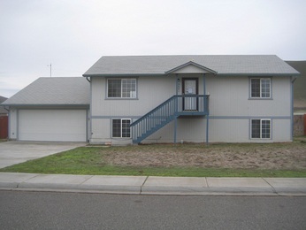 5601 Desert Dove Drive, West Richland, WA 99353 