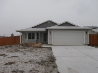 102 N Galena Street, Moxee, WA 98936 