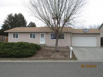 1003 Bloom Avenue, Grandview, WA 98930 
