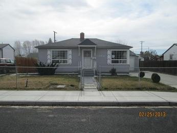 302 Adams Street, Grandview, WA 98930 