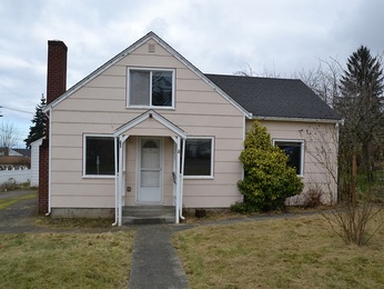 2215 S Oak Street, Port Angeles, WA 98362 