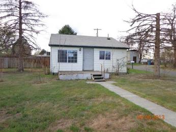 131 S 39th Ave, West Richland, WA 99353 