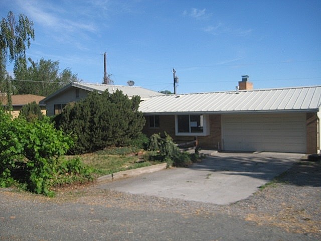 904 W 23rd Place, Kennewick, WA 99337 