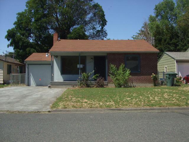 1122 S 9th Ave, Yakima, WA 98902 