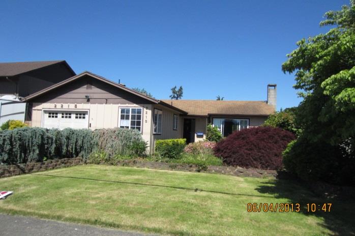 2215 34th Ave, Longview, WA 98632 