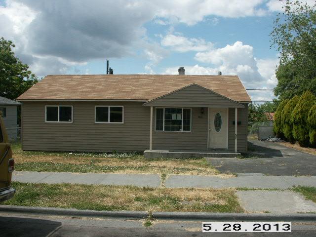 810 S Grand Dr, Moses Lake, WA 98837 