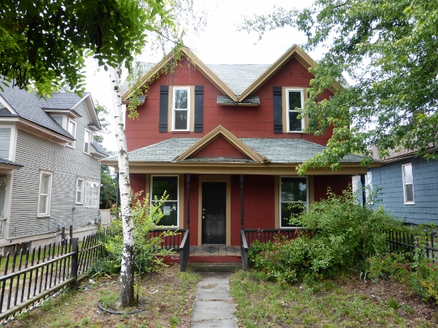 3215 N Lincoln Street, Spokane, WA 99205 