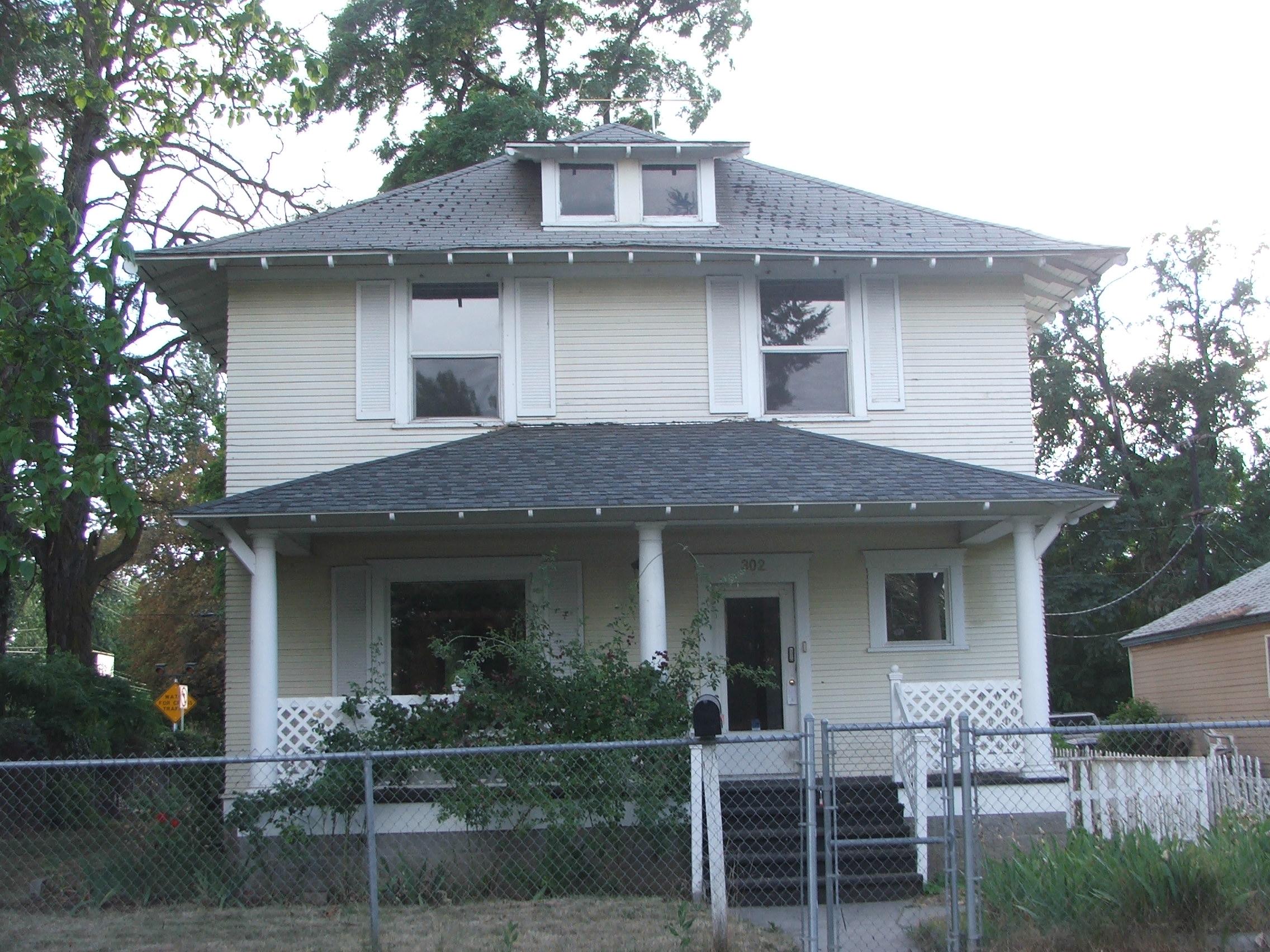 302 N 9th St, Yakima, WA 98901 