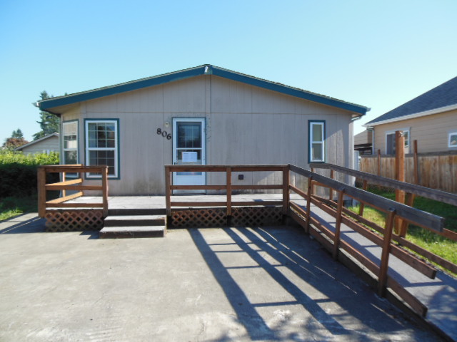 806 12th Street NE, Auburn, WA 98002 