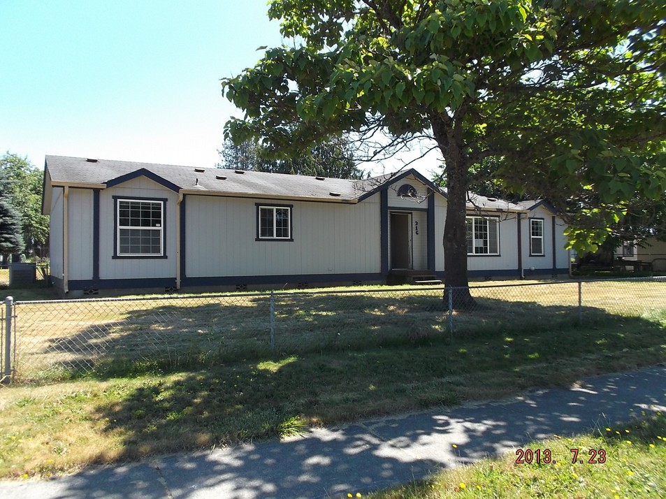 316 N 3rd St, Pe Ell, WA 98572 