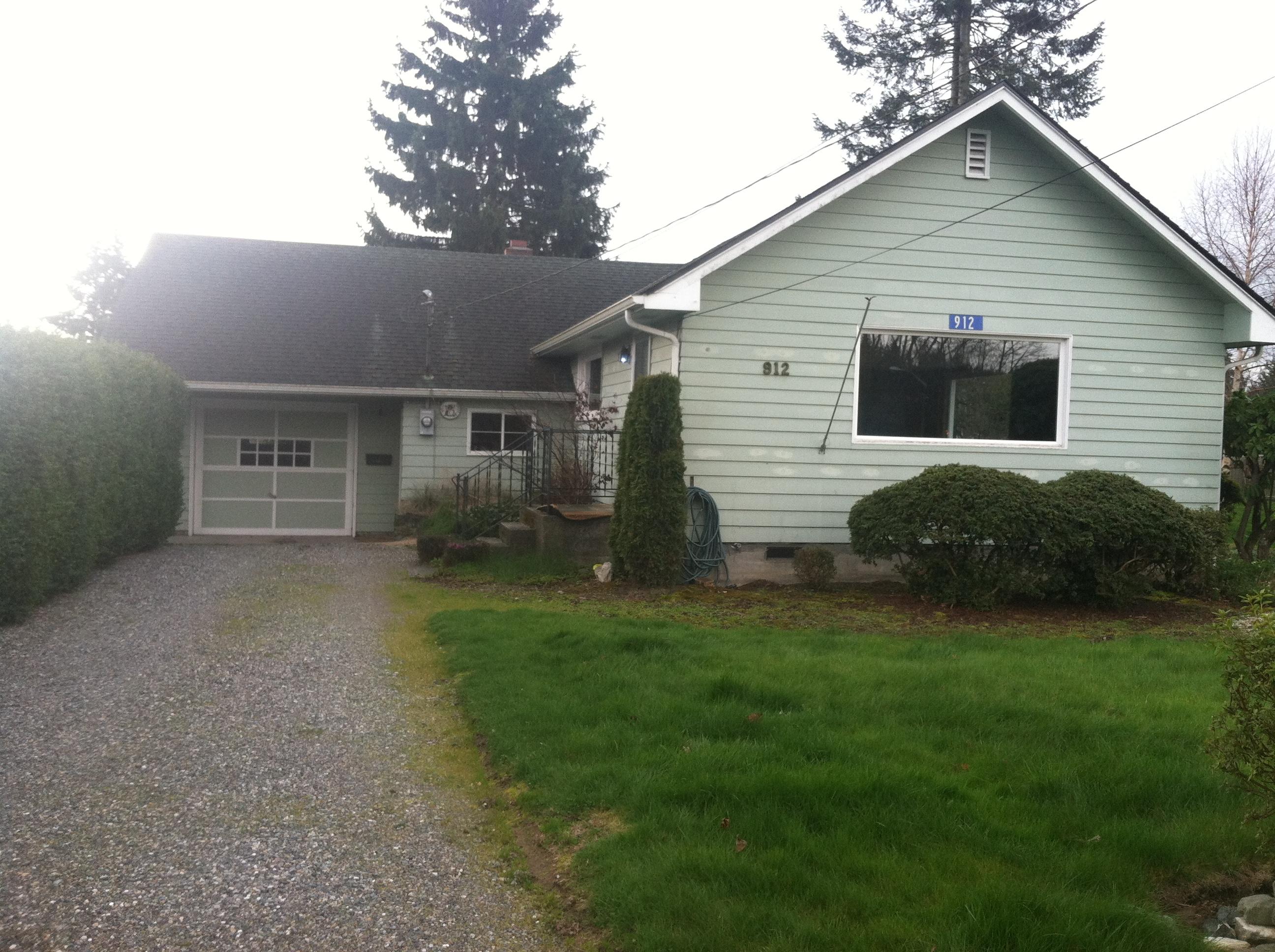 912 E Washington Ave, Burlington, WA 98233 