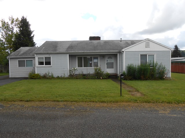 2614 Seward Avenue, Centralia, WA 98531 