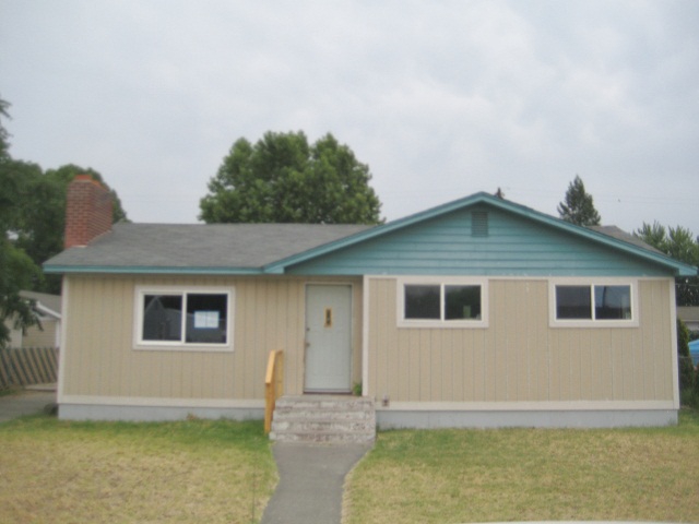 1715 N 16th Avenue, Pasco, WA 99301 