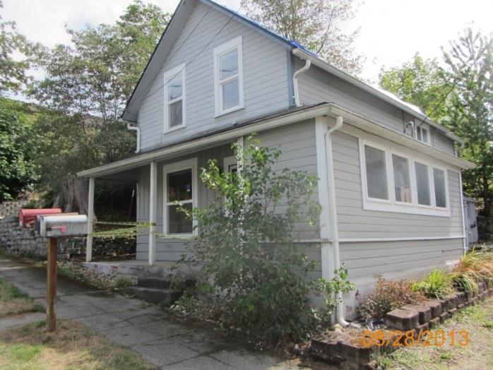 604 E 5th St, Arlington, WA 98223 