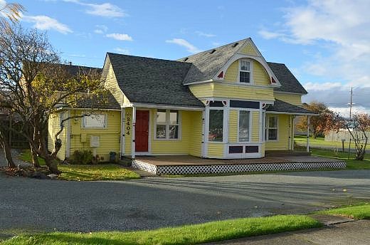 R Ave, Anacortes, WA 98221 