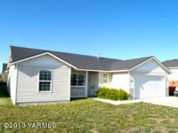 Highland, Grandview, WA 98930 