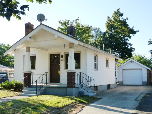1412 E Jackson Avenue, Spokane, WA 99207 