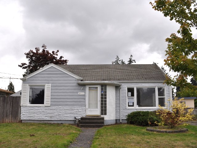8417 E D Street, Tacoma, WA 98445 