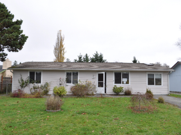 613 Montgomery Street, Steilacoom, WA 98388 