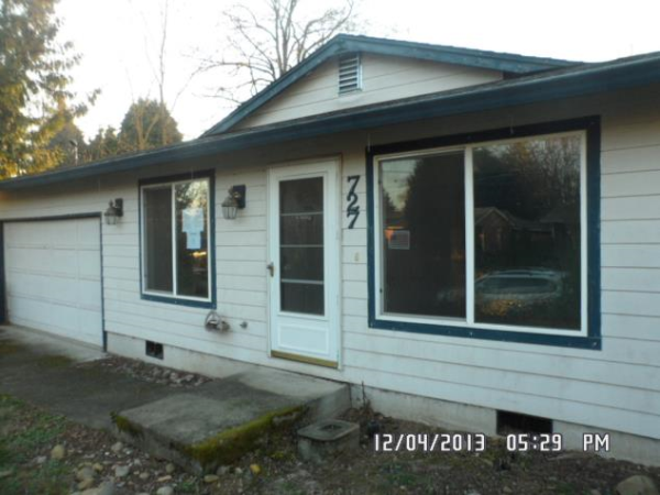 727 SE Russell St, Camas, WA 98607 