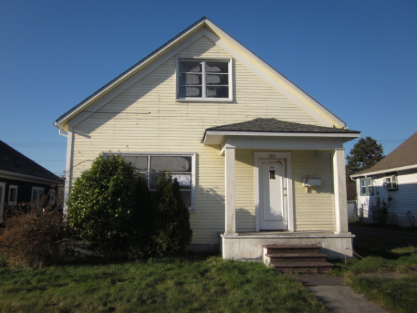 1216 E Marine View Drive, Everett, WA 98201 