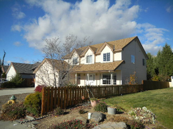 142 Manhattan Square, East Wenatchee, WA 98802 