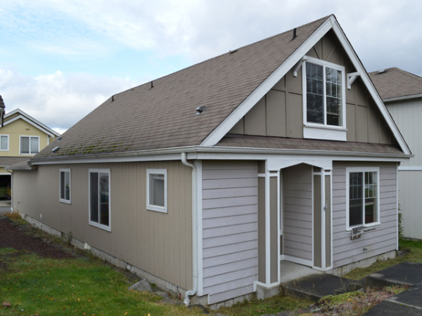 726 29th Avenue SE, Puyallup, WA 98374 