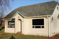 1001 Howard Street, Raymond, WA 98577 