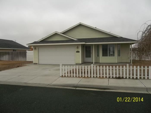 7903 Zayas Dr, Pasco, WA 99301 