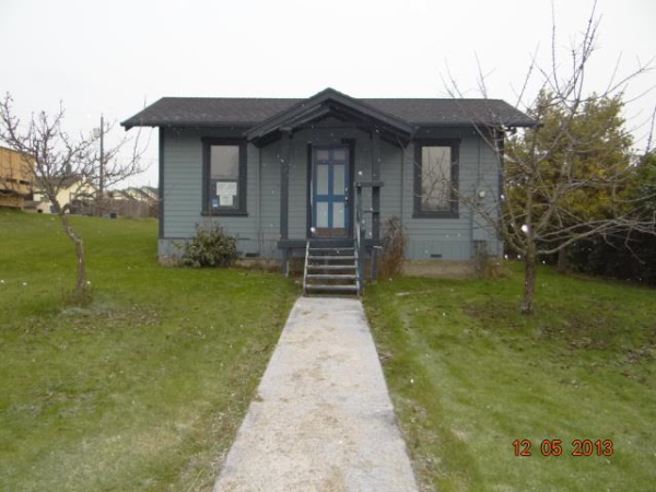 1023 W 12th St, Port Angeles, WA 98363 